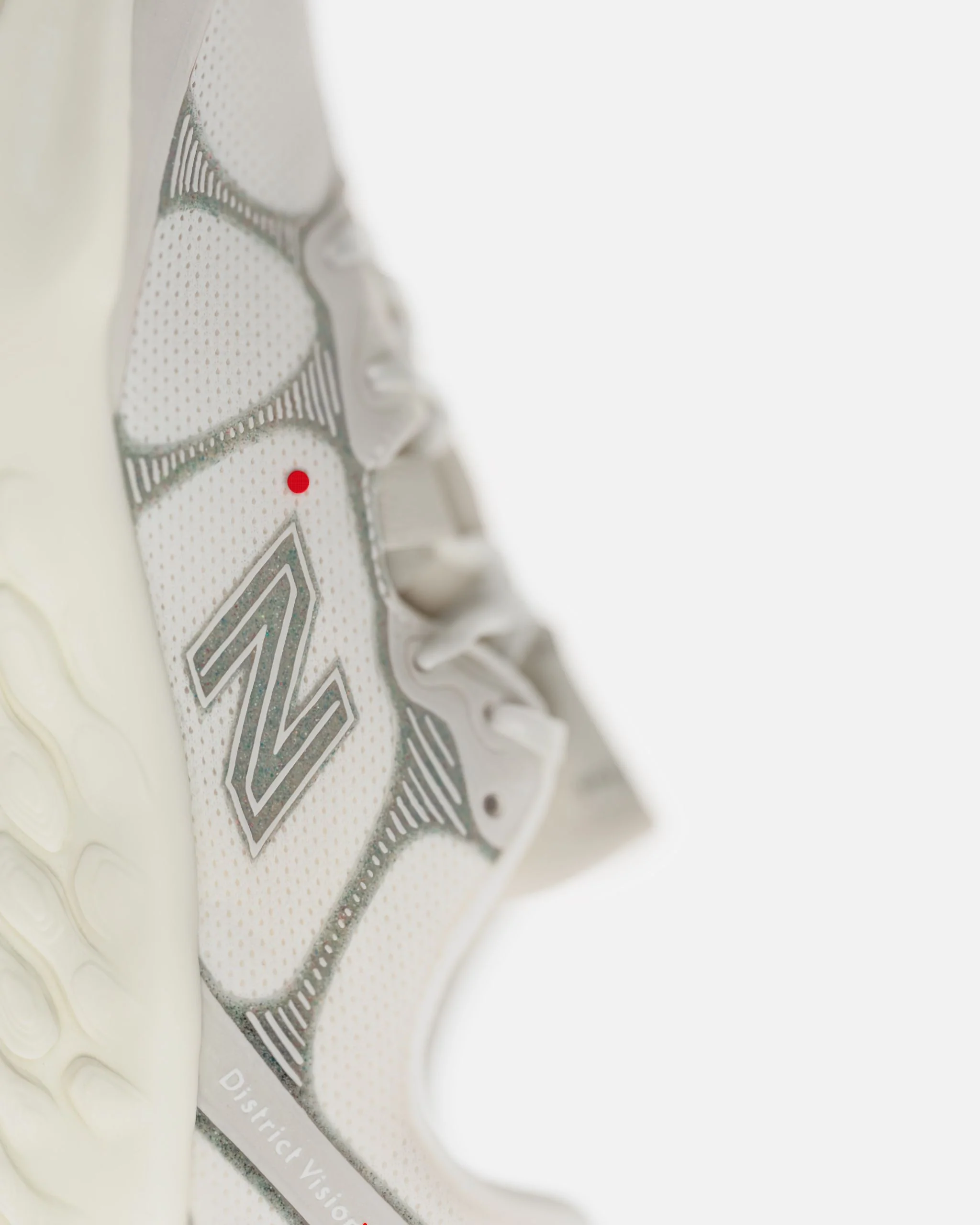 DV + NB Trail Shoe 2024, Bone - Image 9